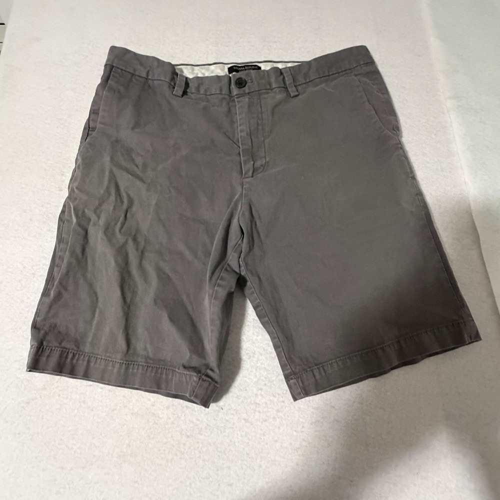 Banana Republic Aiden Shorts Mens 34 Gray Cotton Stretch Slim Fit Chino 9 Inseam